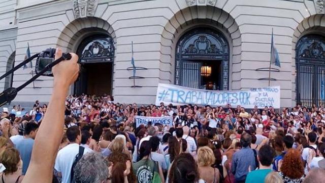 Miles de personas respaldaron a los trabajadores del CCK