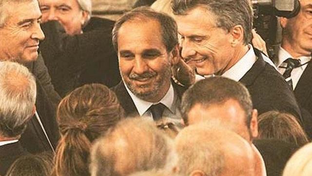 Macri le perdona una deuda pública de 429 millones a su amigo Macri le perdona una deuda pública de 429 millones a su amigo