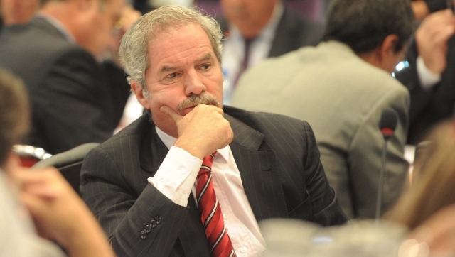 Solá, desesperado por esconder a Macri