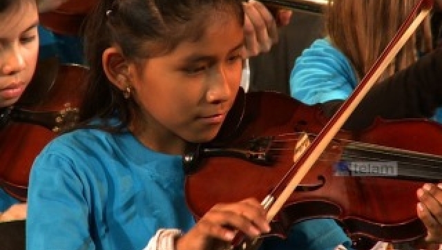 Macri cerró 10 preorquestas infanto-juveniles