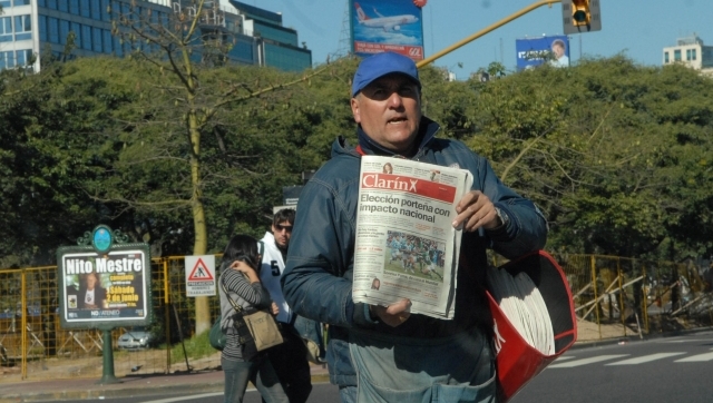 Ahora, el diario Clarín vende un 32% menos que en 2003 