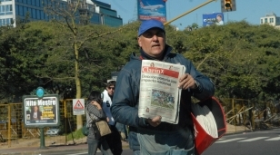 Ahora, el diario Clarín vende un 32% menos que en 2003 