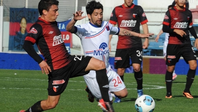 Tigre superó a Colon en un partido accidentado