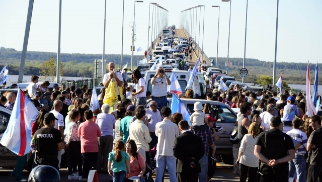 En Uruguay alertan por aval a otra pastera