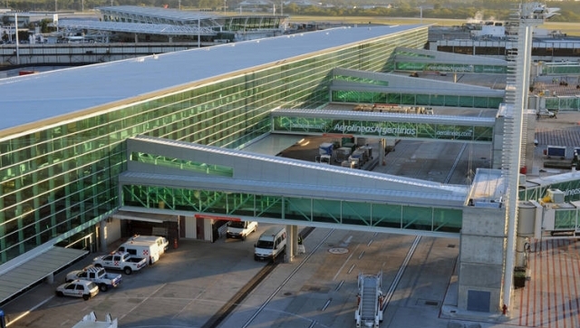 Vuelve a operar el aeropuerto de Ezeiza