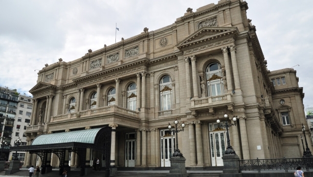 En el Colón murió un trabajador de 18 años al caer del montacargas