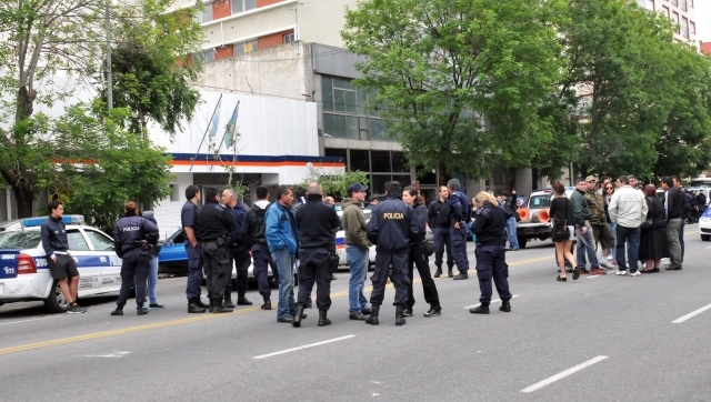 Ceden los acuartelamientos y avanzan acuerdos en las provincias