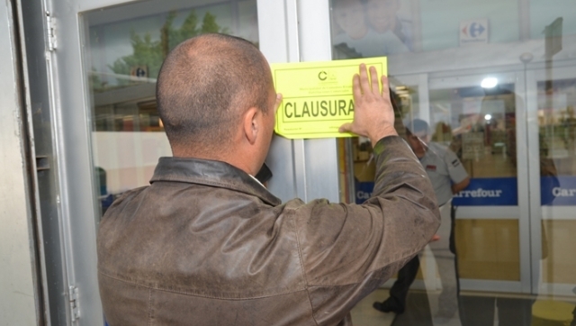 Carrefour y Día clausurados por no cuidar los precios