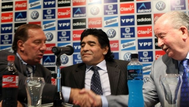 Grondona con mala leche le dedicó el triunfo a Maradona