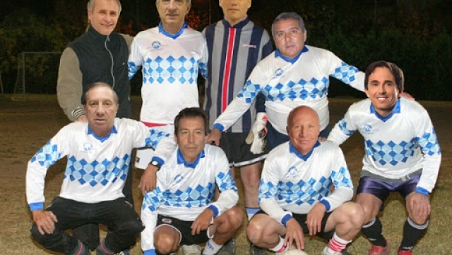 Con Goyco, hay equipo de ex futbolistas devenidos políticos