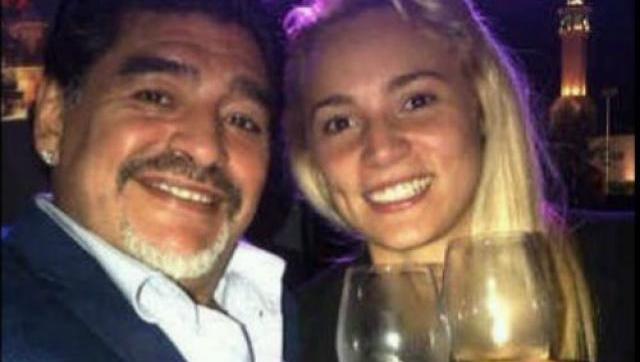 Maradona levantará la denuncia por hurto contra Rocío Oliva