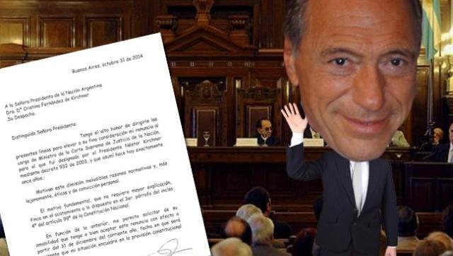 Tras once años y con un palito velado a Fayt, renunció Zaffaroni