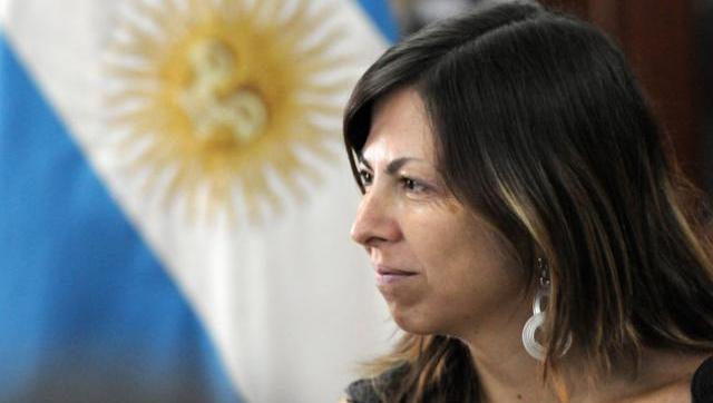 Para Batakis con la megadevaluación de Macri “pierden los trabajadores”
