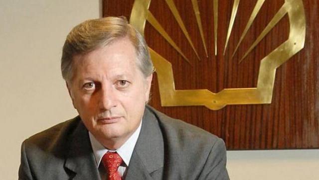 Hasta hace poco Aranguren defendía los intereses de una multinacional. Hoy defiende los del Pro.