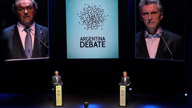 Scioli fue puro proyectos y señalamiento duro, Macri canchero, evasivo y autoayuda Scioli fue puro proyectos y señalamiento duro, Macri canchero, evasivo y autoayuda