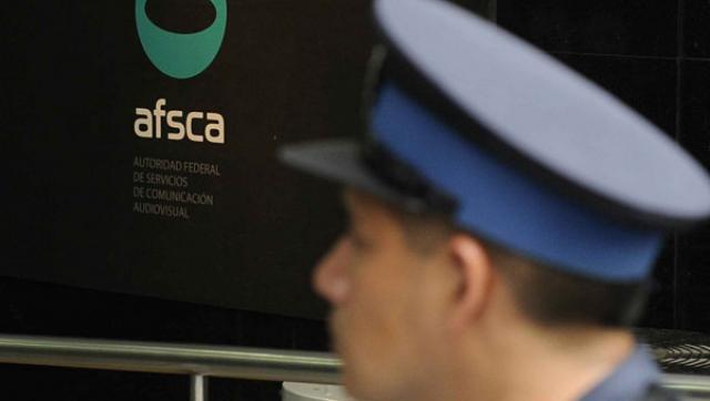 Curas en Opción por los Pobres repudiaron “la intervención ilegal y violenta” del AFSCA 