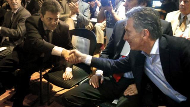 Massa viaja a Davos y se presenta como parte del Gobierno