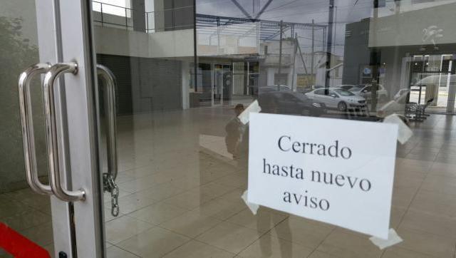 Cerró la moderna Terminal de Micros de Morón y le apuntan a Tagliaferro