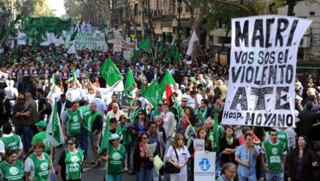 Trabajadores estatales maduran un paro nacional para noviembre