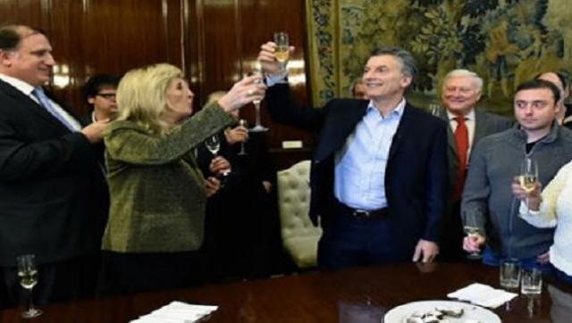 Economía macrista: más champagne y vinos premium; menos leche y carne