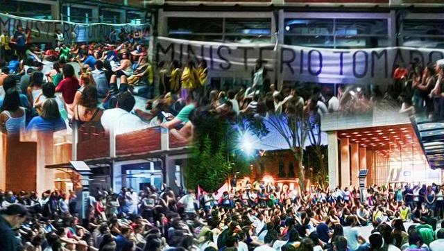 Mientras sigue la toma del Ministerio, Barañao cada vez más cerca de la salida