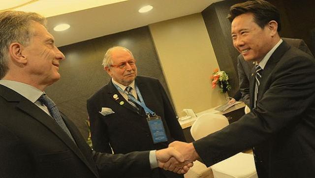 Macri le quiere comprar 1 millón de casas prefabricadas a un socio comercial chino