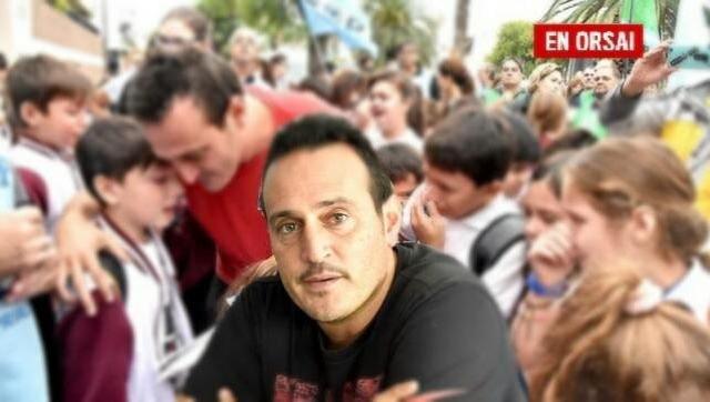 Matías Malfante,profesor despedido, sigue rodeado del afecto de alumnosMatías Malfante,profesor despedido, sigue rodeado del afecto de alumnos