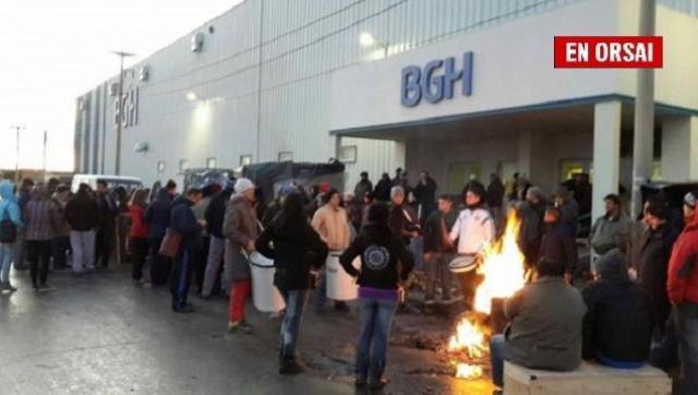 Crisis laboral: en abril hubo 39 mil despidos y casi 10 mil suspensiones