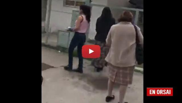 Cambiemos vs. Testigos de Jehová: el increíble duelo de timbreos con final accidentado