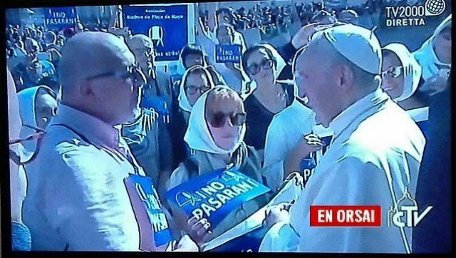 En el Día de la Madre, el Papa Francisco saludó a las Madres de Plaza de Mayo