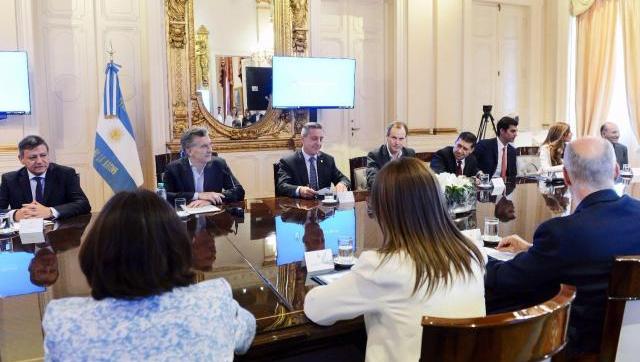 Macri y los gobernadores llegaron en busca de mucho y se fueron con poco