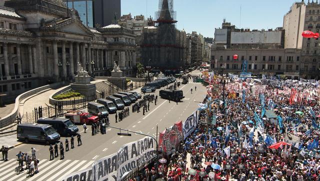 Lunes 12.30hs en el Congreso: otra vez en marcha contra la reforma