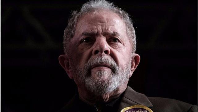 Violencia extrema: atacan a tiros la caravana de Lula Da Silva