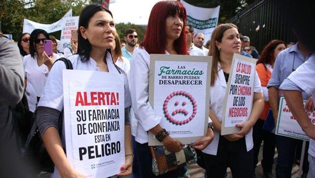 Impresionante marcha de los farmacéuticos para frenar los farmashopings en la provincia