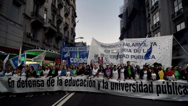 Tras el penoso ofrecimiento, los docentes universitarios vuelven a las medidas de fuerza