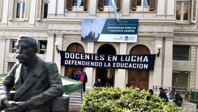 Macri ofreció solo un 15% de aumento para los docentes universitarios