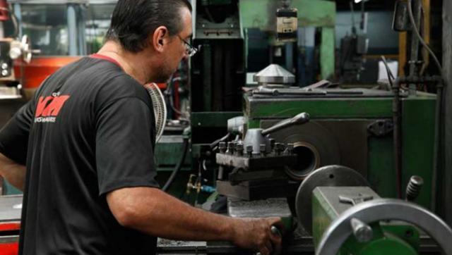 La industria cae por un tobogán: En junio se desplomó 8,4%
