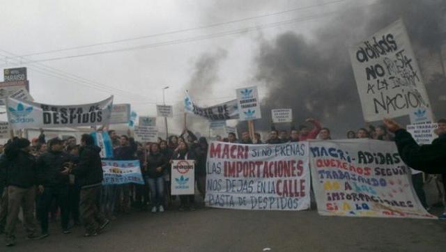 Adidas suspende a 600 empleados: todo Chivilcoy está en alerta
