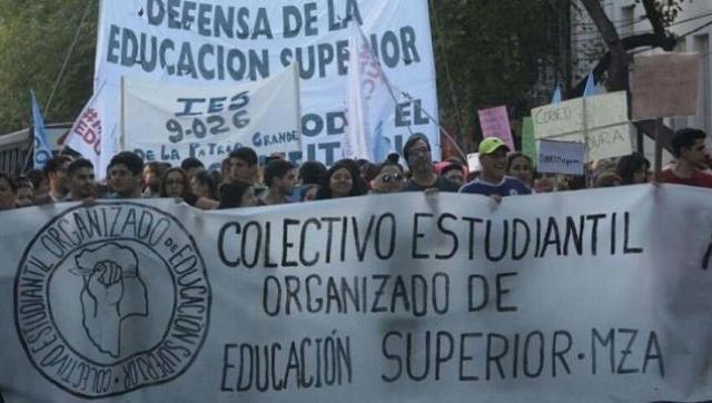 Tres docentes imputados por defender la Educación Pública