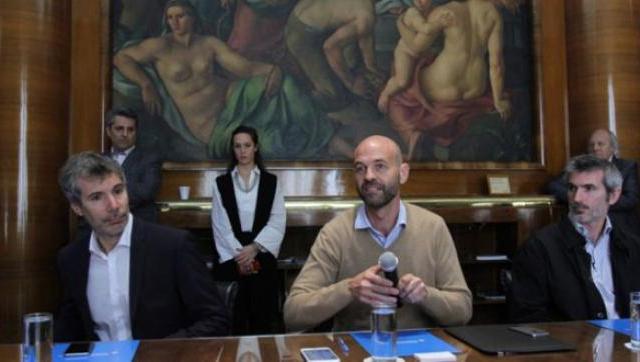 Dietrich avanza en la venta de inmuebles de vialidad nacional y denuncian privatización