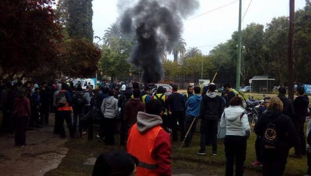 Cerró fábrica de calzados en Luján y dejó a 120 empleados en la calle