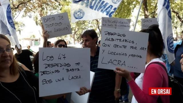 Despidos masivos y detenciones de delegados en laboratorios Craveri