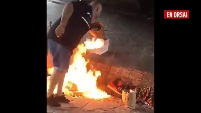 Odio de clases: Prendieron fuego a dos hombres en situación de calle y lo filmaron