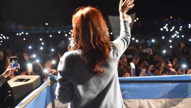 El abrazo: a Cristina la acompañó una multitud en Rosario