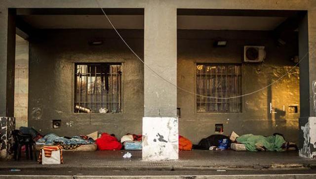 En tierra de Larreta y Macri la gente durmiendo en la calle aumentó un 35%
