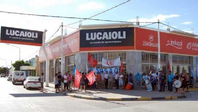 Quebró una importante cadena de electrodomésticos y quedaron 500 empleados en la calle