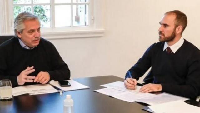 Arreglando el desastre heredado: el riesgo país bajó más de mil puntos