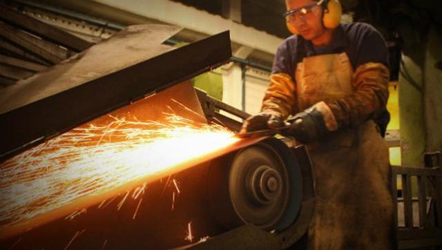 Prorrogan por 60 días la prohibición de despedir trabajadores sin justa causa