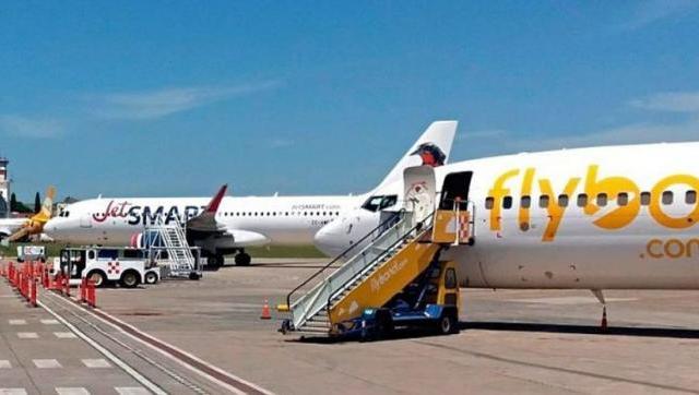 Inician vuelos regulares las low cost JetSmart, Flybondi y Andes aún no dio fecha