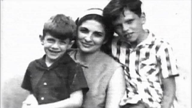 Sara Solarz de Osatinsky con sus hijos Josela y Mario. Foto: Archivo familiar
